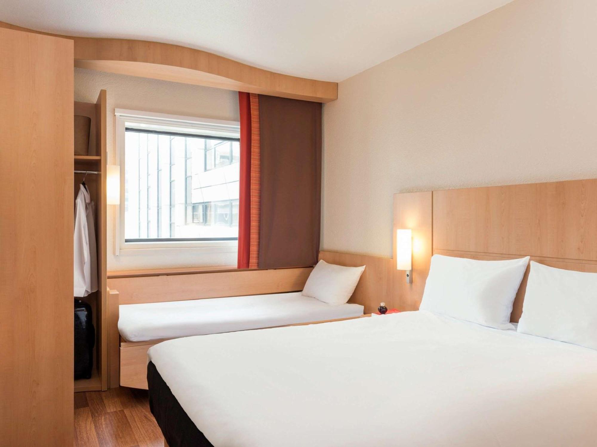 Готель Ibis Paris Pont De Suresnes Longchamp Екстер'єр фото