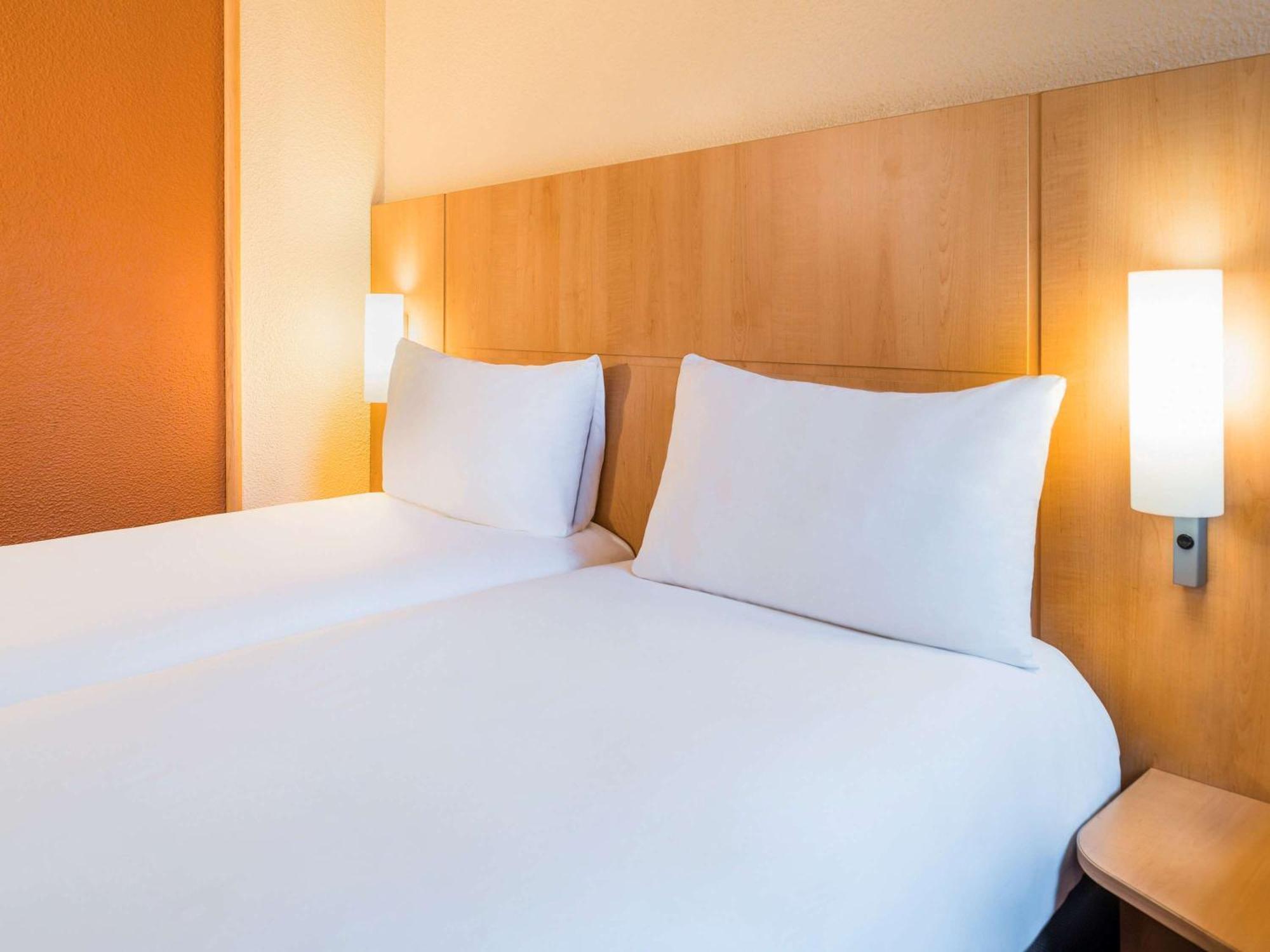 Готель Ibis Paris Pont De Suresnes Longchamp Екстер'єр фото
