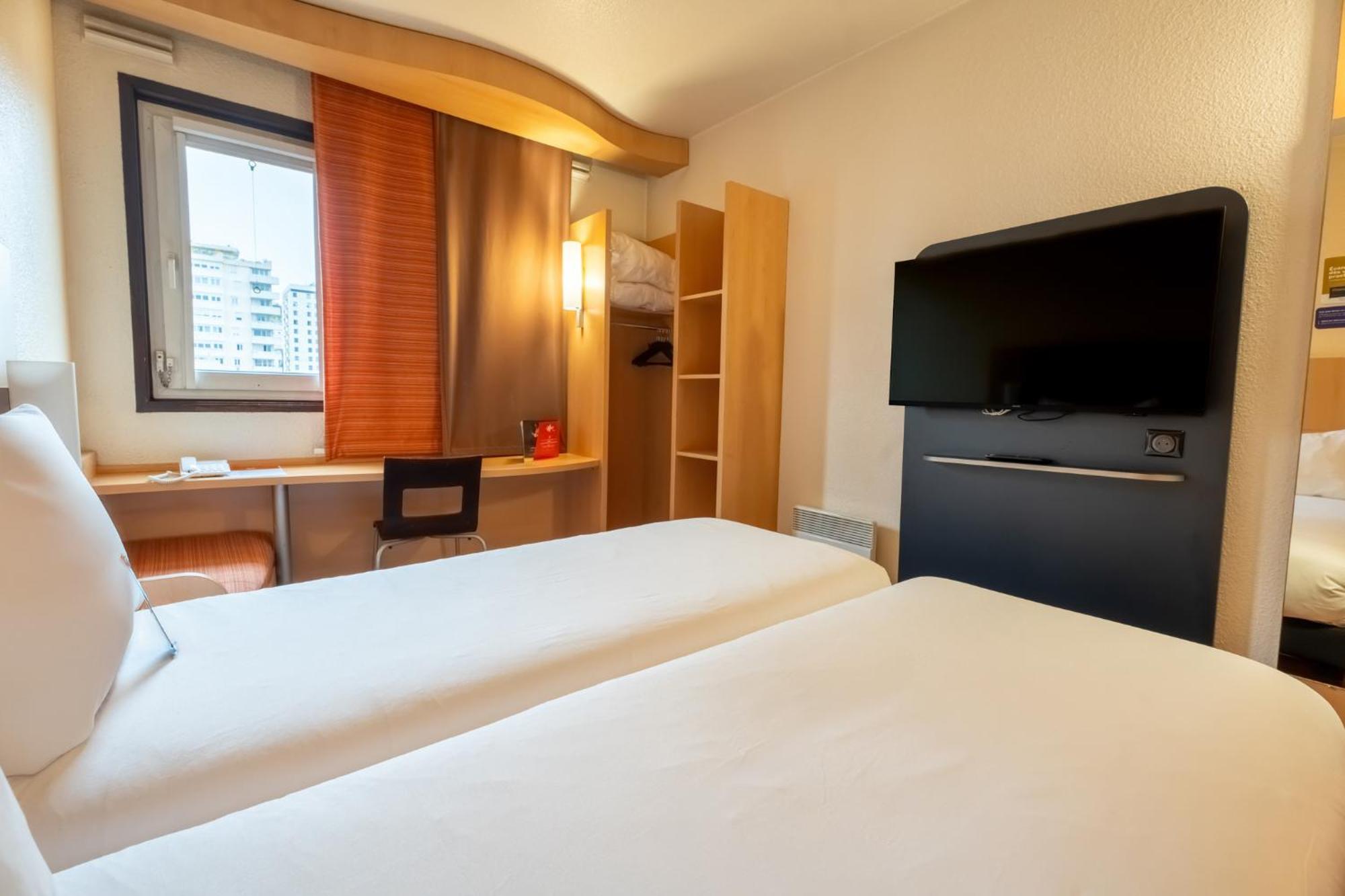 Готель Ibis Paris Pont De Suresnes Longchamp Екстер'єр фото